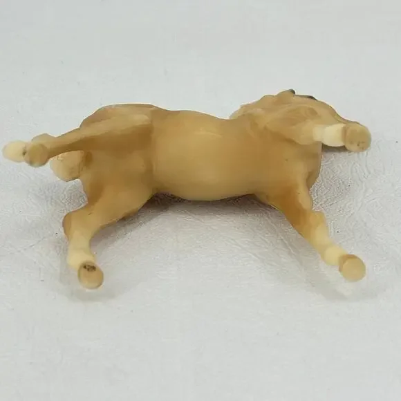 Breyer Reeves Horse Figure Pony Mini Figurine Toy Blonde Tan Cream Collectible - Picture 6 of 9
